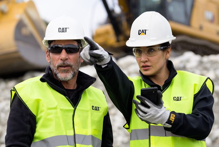 Caterpillar lanza sistema basado en IA para mejorar operación de maquinaria pesada