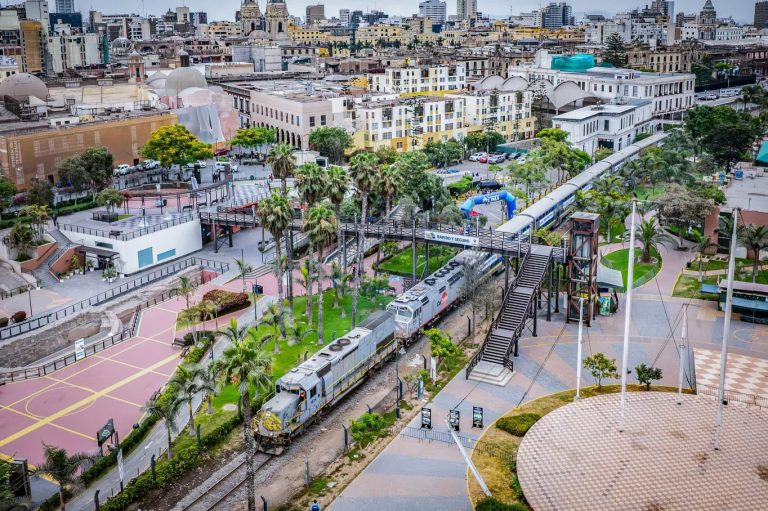 Suscriben convenio para impulsar ferrocarril que conecte distritos del este y centro de Lima