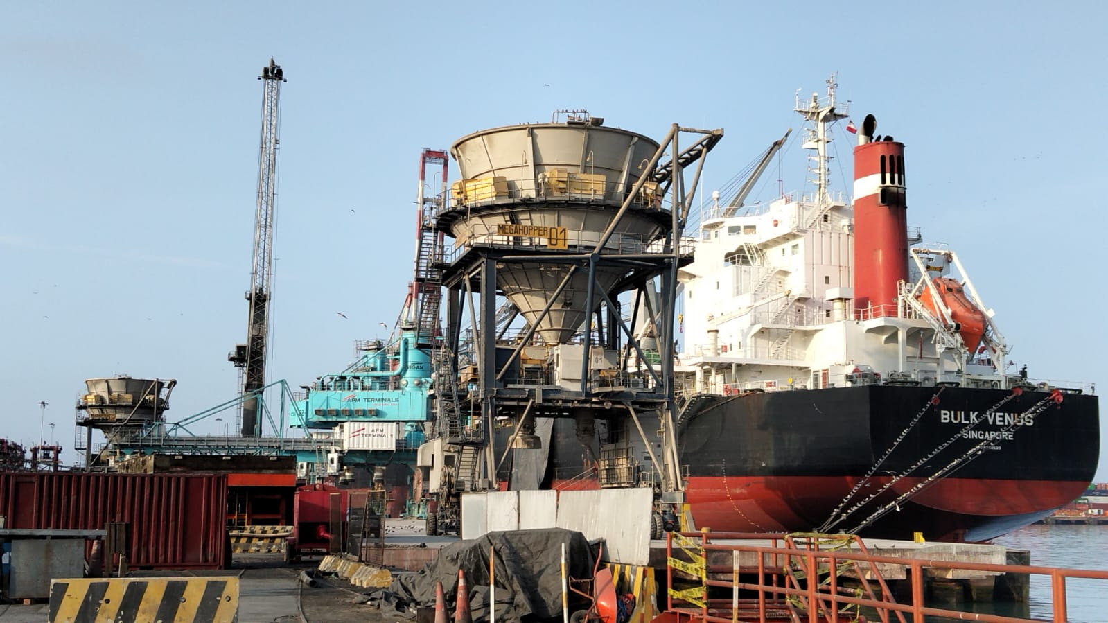 Récord logístico: Muelle Norte del Puerto del Callao recibe el mayor cargamento de maíz en la historia del Perú
