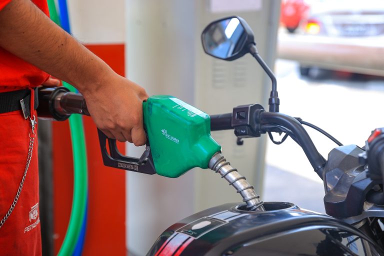 Dictan medida excepcional para garantizar abastecimiento de gasolinas y gasoholes