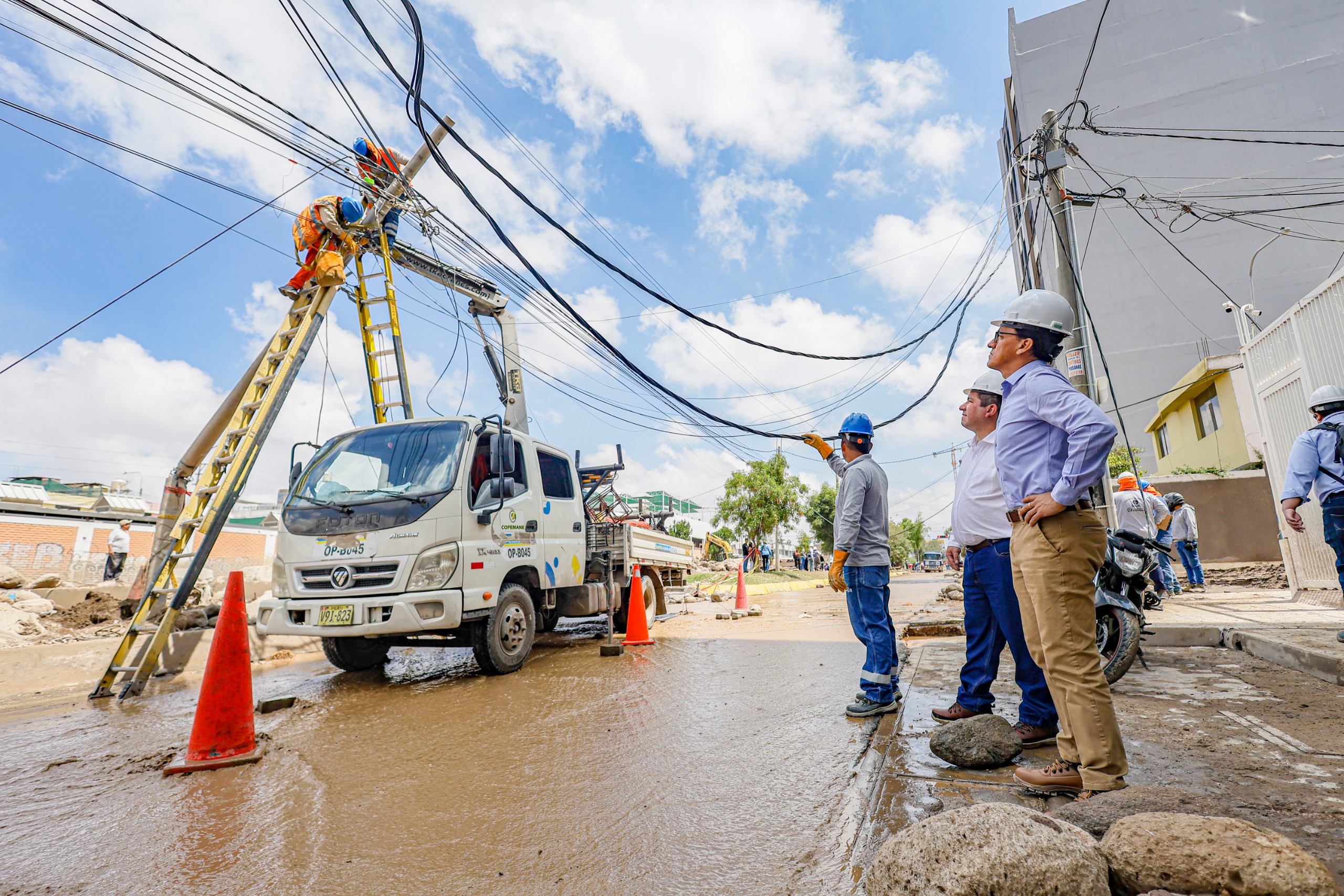 Arequipa: SEAL refuerza atención de emergencias eléctricas por ingreso de torrenteras