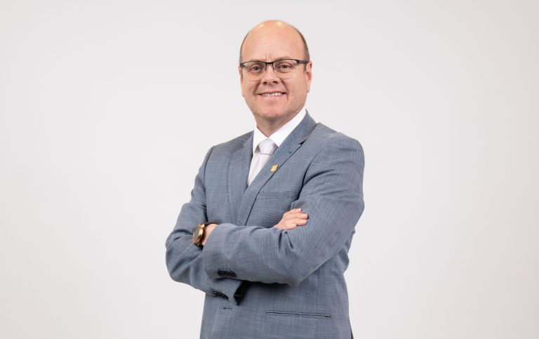 Juan Carlos Ortiz Zevallos, presidente del IIMP para periodo 2026-2028