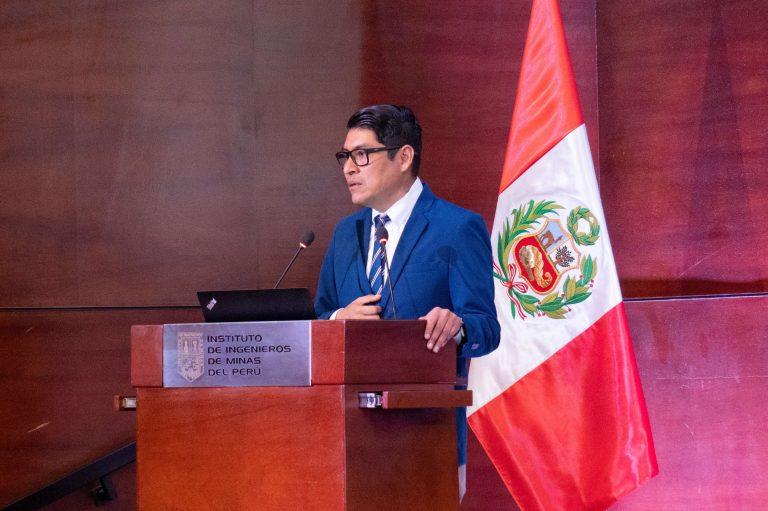 Iván Arenas: Narrativas ideológicas de la minería informal busca influir en políticas públicas