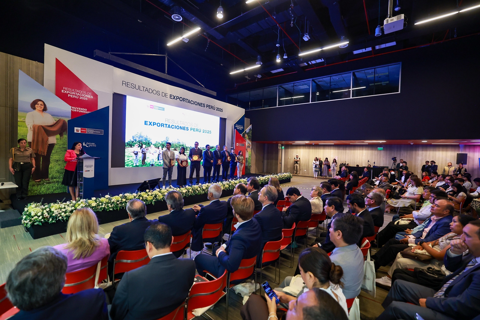 PCM: “Nos hemos trazado como país alcanzar los US$ 100 mil millones en exportaciones en el 2026”