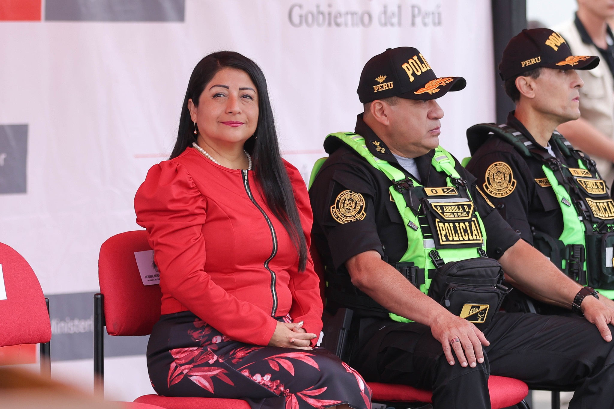 Denisse Miralles renuncia a la PCM a un día de solicitar el voto de confianza