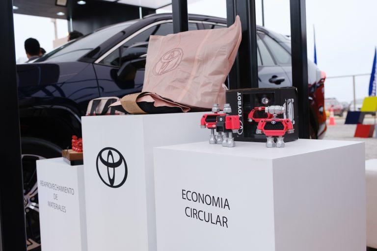 Huella de carbono: Toyota del Perú recibe por segunda vez la cuarta estrella del Minam