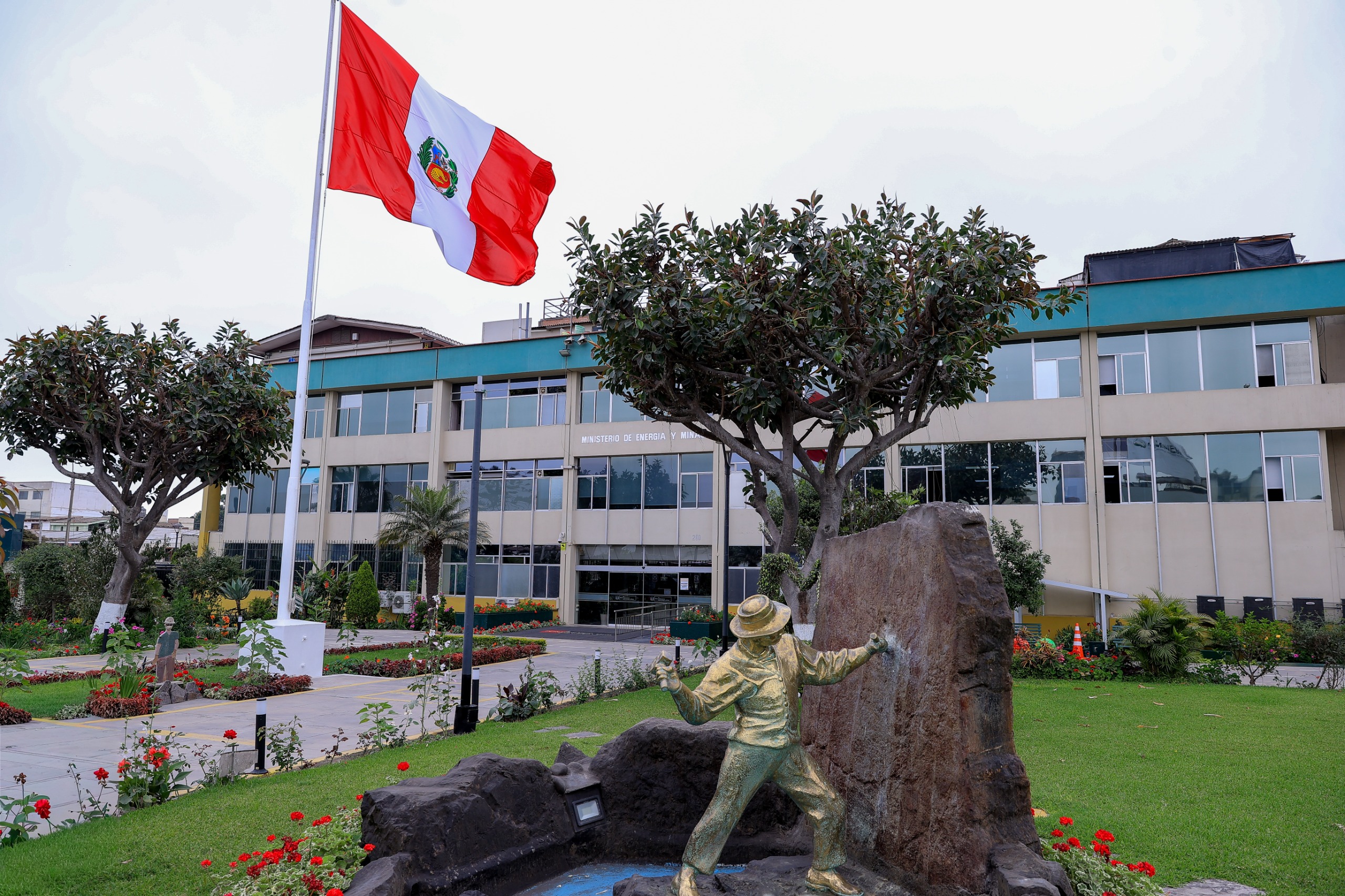 Para atender a afectados por derrames de hidrocarburos: Minem publica propuesta del Reglamento de la Ley N° 32190