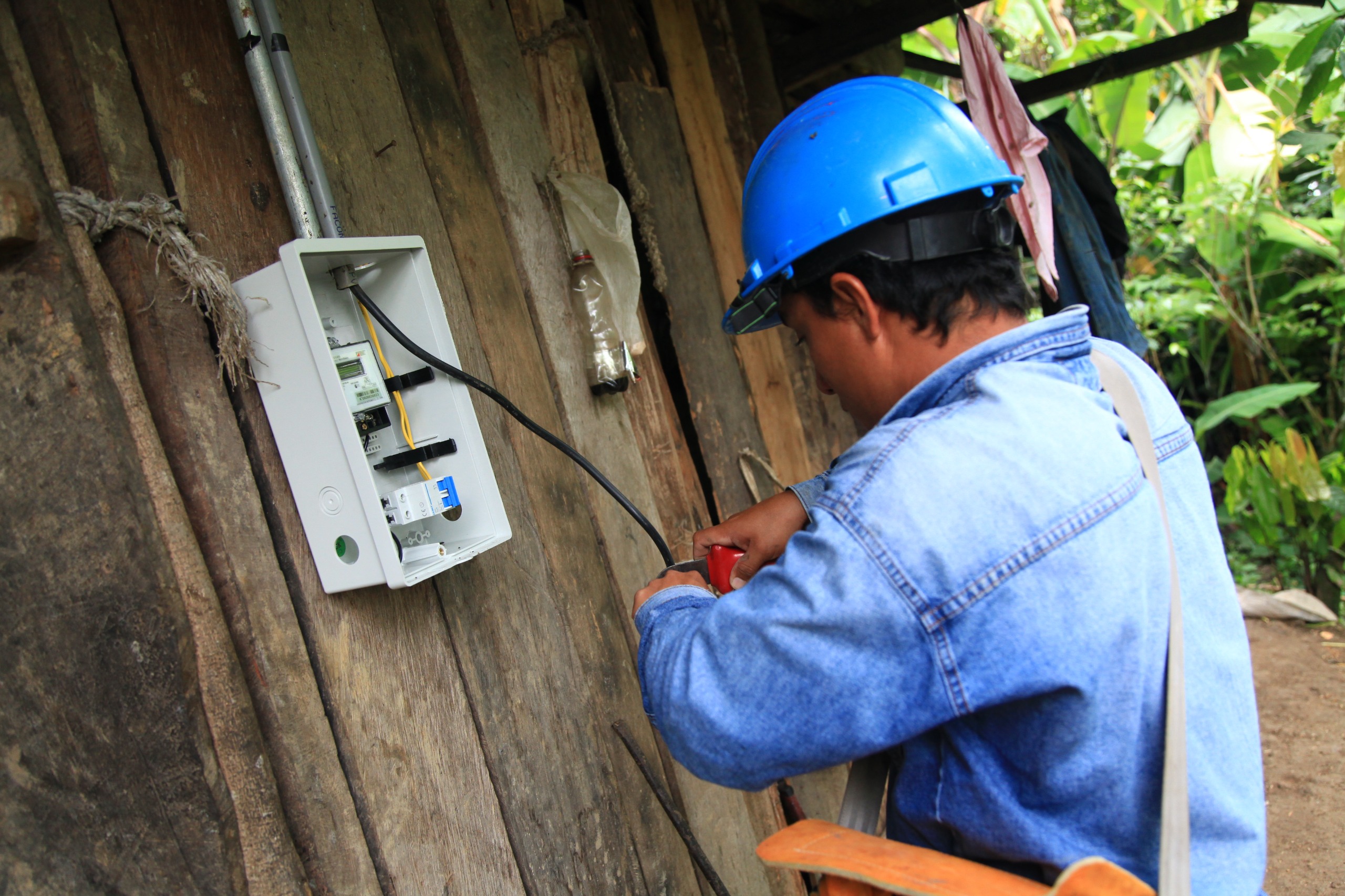 Culminan tres proyectos de electrificación rural en primer trimestre de 2026
