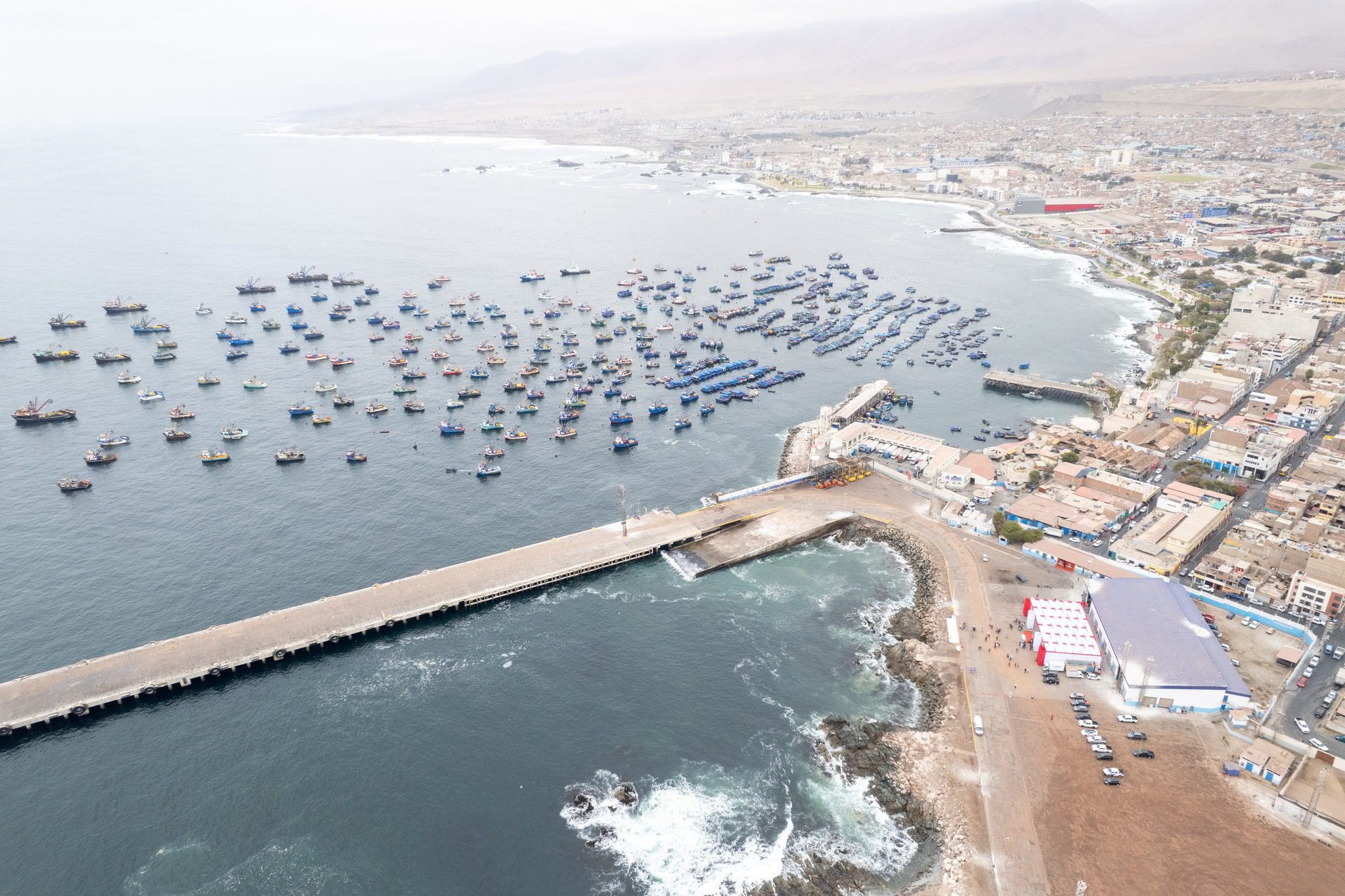 Impulsan convenio para el espigón rompeolas de Ilo y avances en autopista Ilo-Moquegua