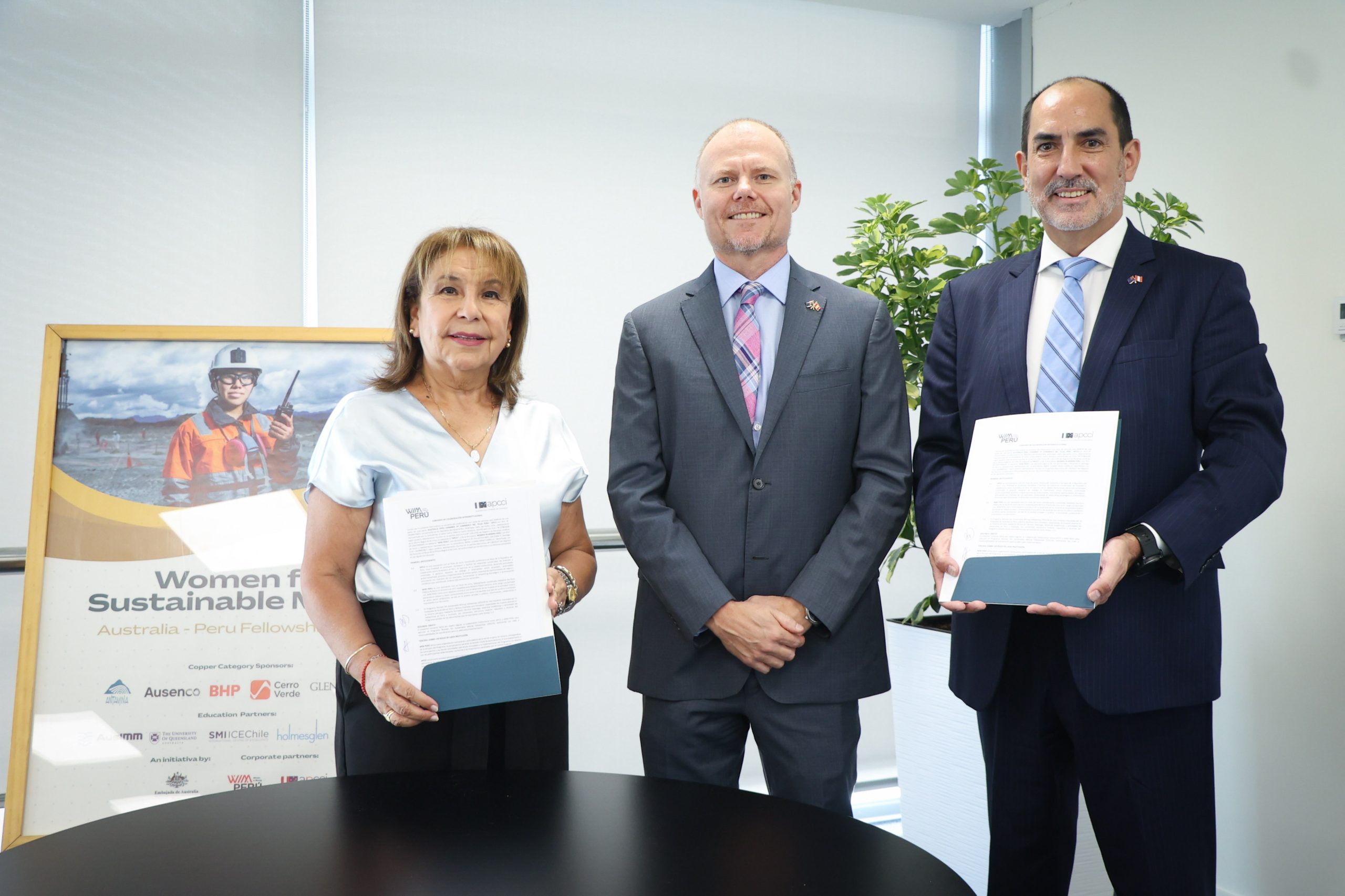 Lanzan convocatoria nacional de la beca “Women for Sustainable Mining” 2026 para lideresas del sector minero