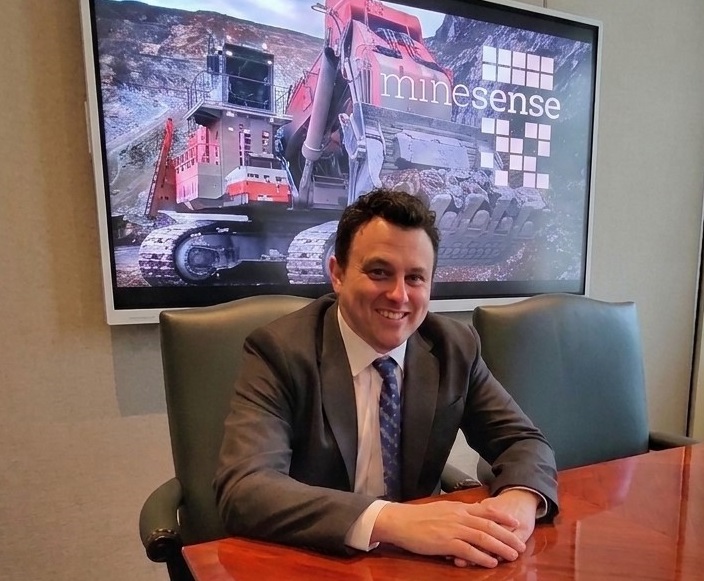 MineSense Technologies le suma sensores a las palas para determinar la ley promedio que se carga en el camión