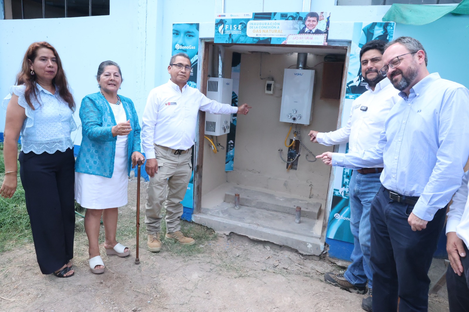 Ministro Waldir Ayasta: 893 centros educativos ya cuentan con servicio de gas natural